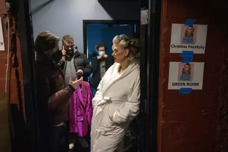 Christina P.: Mom Genes - galeria zdjęć - filmweb