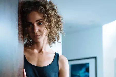 You Me Her - galeria zdjęć - filmweb