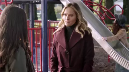 You Me Her - galeria zdjęć - filmweb