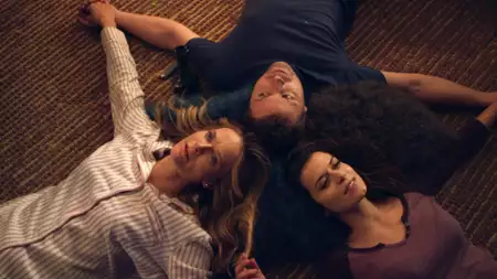 You Me Her - galeria zdjęć - filmweb