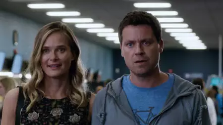 You Me Her - galeria zdjęć - filmweb