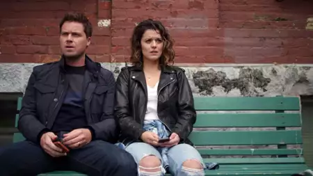 You Me Her - galeria zdjęć - filmweb