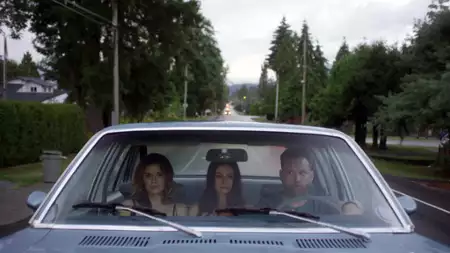 You Me Her - galeria zdjęć - filmweb