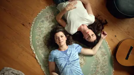 You Me Her - galeria zdjęć - filmweb