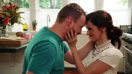 You Me Her - galeria zdjęć - filmweb
