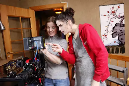 Happy, Happy - galeria zdjęć - filmweb