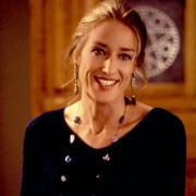 Patricia Wettig w Złoto dla naiwnych