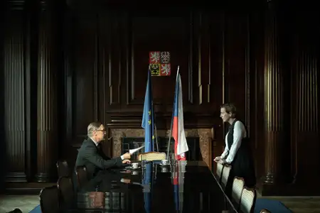 Moloch - galeria zdjęć - filmweb