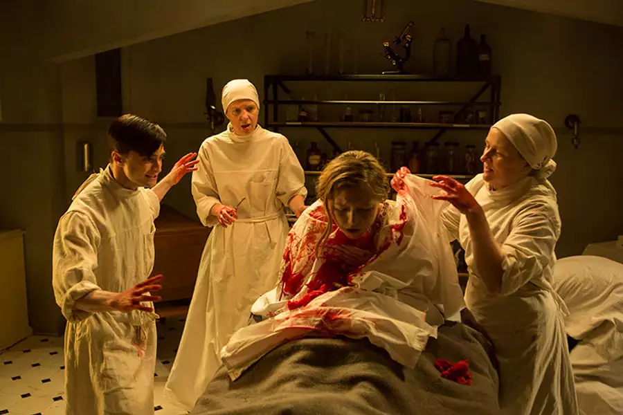Zapiski młodego lekarza - galeria zdjęć - filmweb
