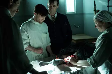 Zapiski młodego lekarza - galeria zdjęć - filmweb