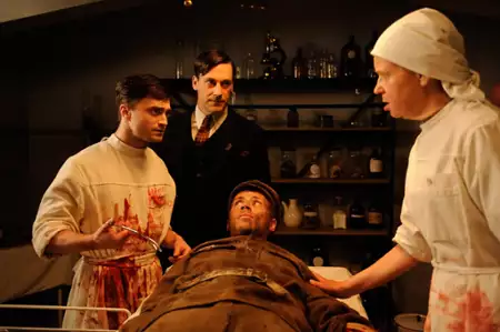 Zapiski młodego lekarza - galeria zdjęć - filmweb