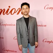 Companion - galeria zdjęć - filmweb