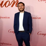 Companion - galeria zdjęć - filmweb
