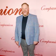 Companion - galeria zdjęć - filmweb
