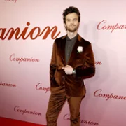 Companion - galeria zdjęć - filmweb