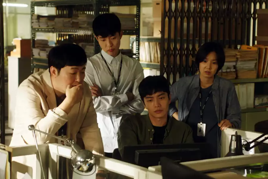 The Lies Within - galeria zdjęć - filmweb