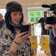 Billie Eilish: Świat lekko zamglony - galeria zdjęć - filmweb