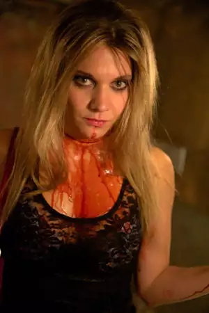 Chained - galeria zdjęć - filmweb