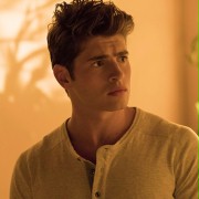 Gregg Sulkin w Runaways