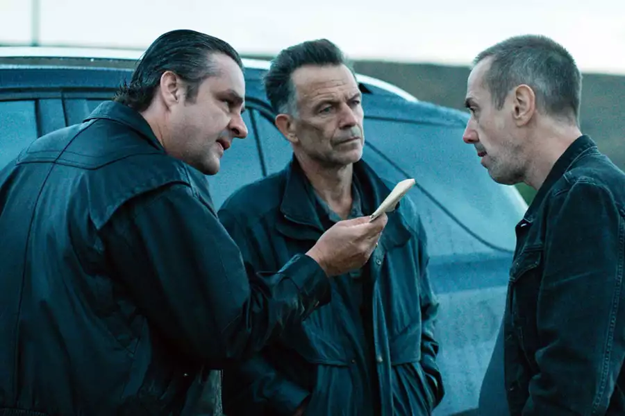 Undercover - galeria zdjęć - filmweb