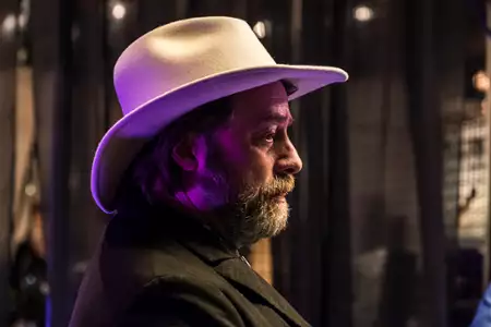 Undercover - galeria zdjęć - filmweb