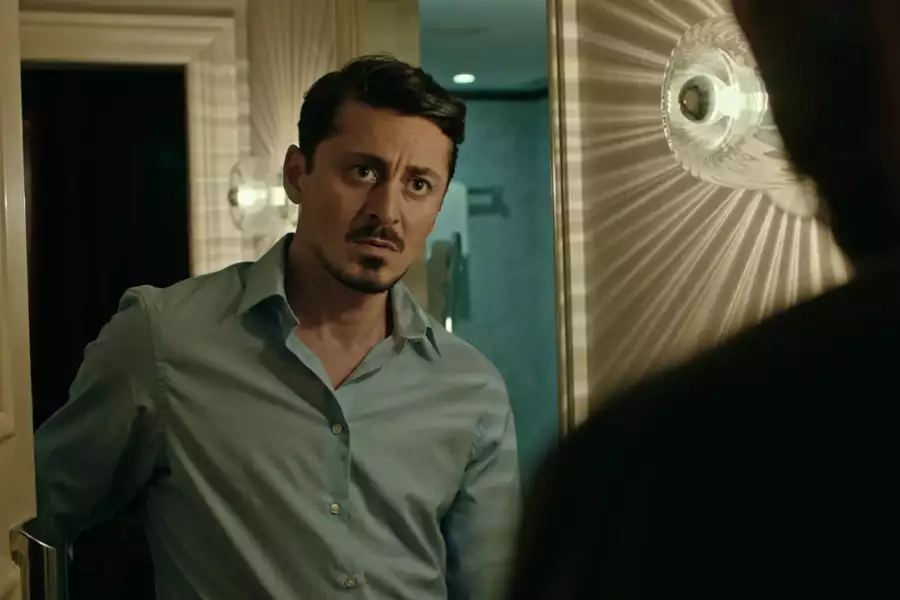 Undercover - galeria zdjęć - filmweb