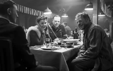 Kapitan - galeria zdjęć - filmweb