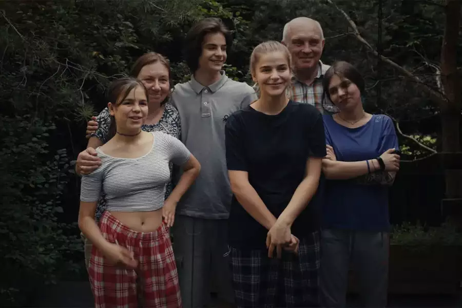 Human to human - galeria zdjęć - filmweb