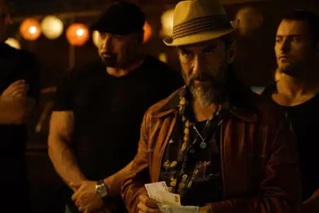 Beyond - galeria zdjęć - filmweb