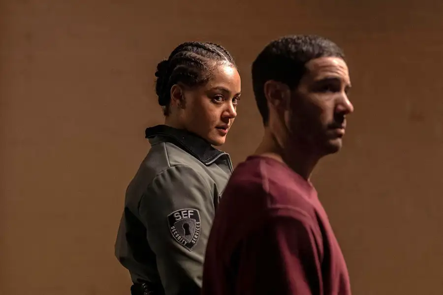 Prisoner - galeria zdjęć - filmweb