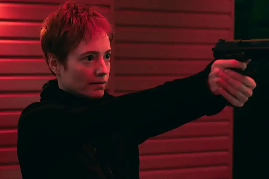 Prisoner - galeria zdjęć - filmweb