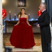 Korona na Gwiazdkę - galeria zdjęć - filmweb