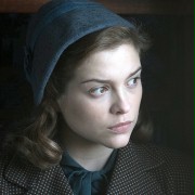 Sophie Cookson w Tajemnice Joan