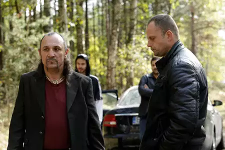 Las, 4 rano - galeria zdjęć - filmweb