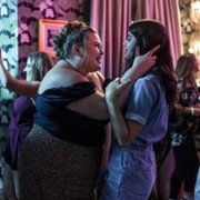 Single Drunk Female - galeria zdjęć - filmweb