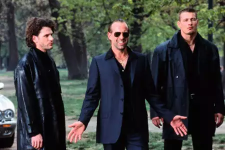 Bad Company - Czeski łącznik - galeria zdjęć - filmweb