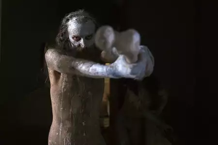 Mroczna pieśń - galeria zdjęć - filmweb