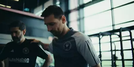 Messi przedstawia się Ameryce - galeria zdjęć - filmweb