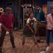 Raven's Home - galeria zdjęć - filmweb