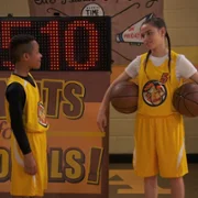 Raven's Home - galeria zdjęć - filmweb