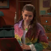 Raven's Home - galeria zdjęć - filmweb