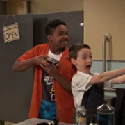 Raven's Home - galeria zdjęć - filmweb