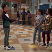 Raven's Home - galeria zdjęć - filmweb