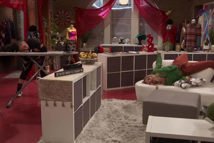 Raven na chacie - galeria zdjęć - filmweb