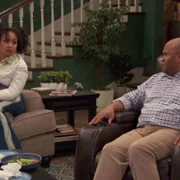 Raven's Home - galeria zdjęć - filmweb