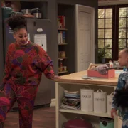 Raven's Home - galeria zdjęć - filmweb