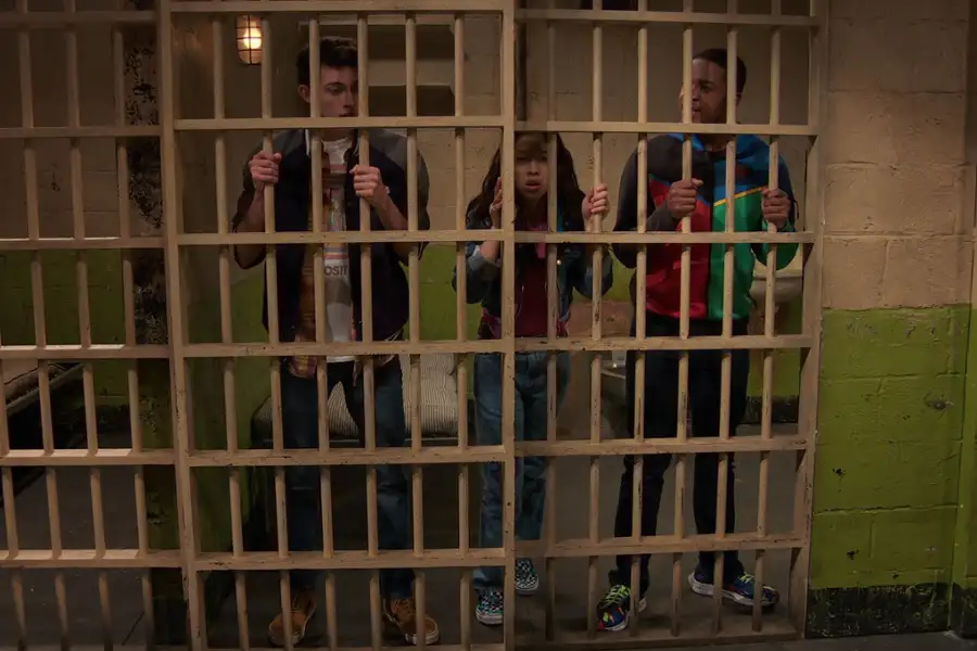 Raven na chacie - galeria zdjęć - filmweb