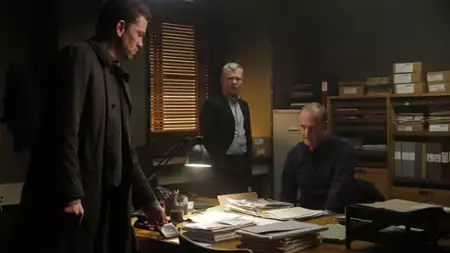 Kobieta w klatce - galeria zdjęć - filmweb