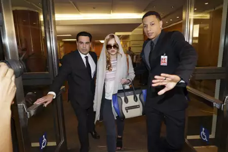 Famous in Love - galeria zdjęć - filmweb