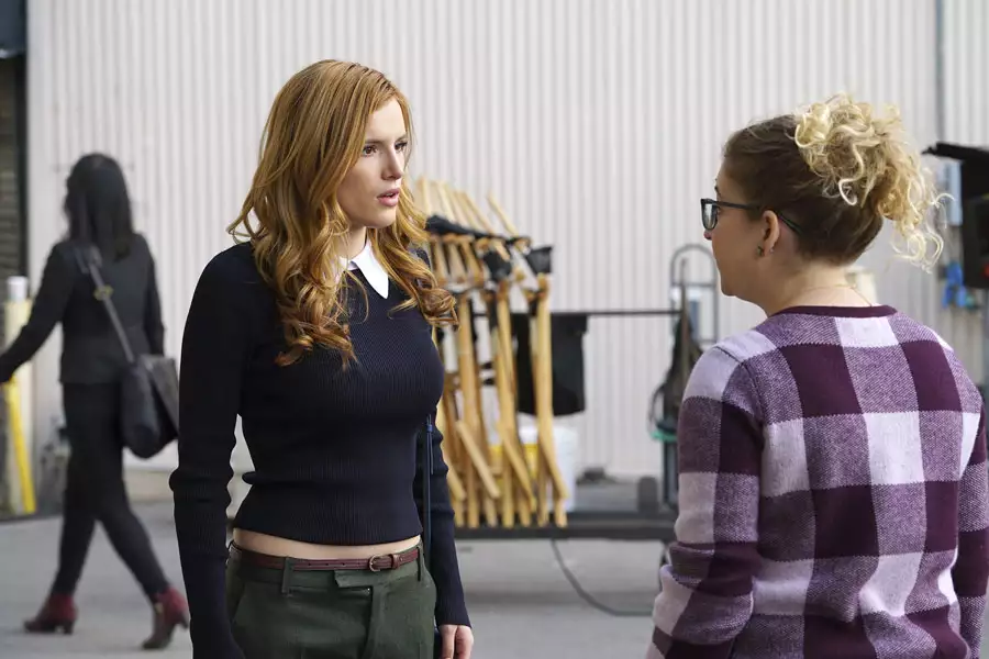 Famous in Love - galeria zdjęć - filmweb